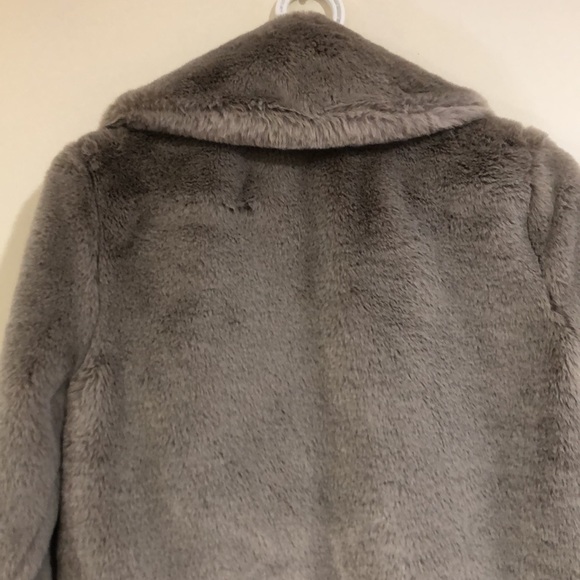 Abercrombie Faux Fur Jacket - Picture 6 of 6